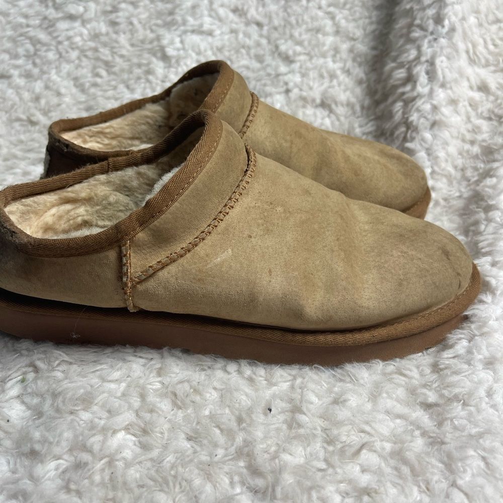 UGG Classic suede tan slippers plush wool lining and thick rubber soles Size 10
